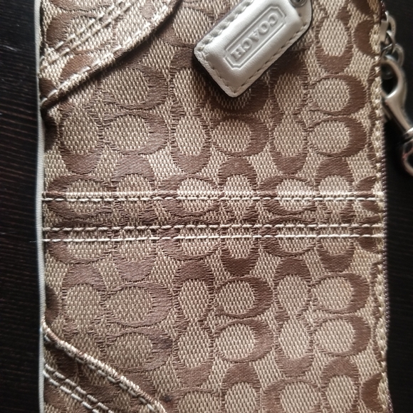 Coach wristlet - Picture 4 of 5